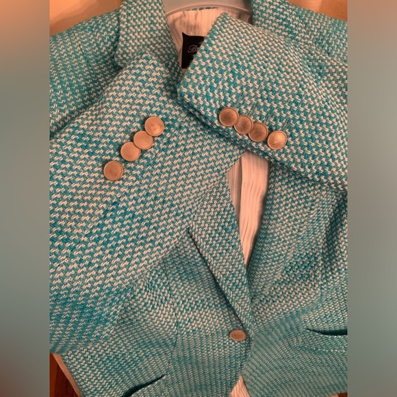 Stylish Turquoise Blazer - Picture 4 of 4